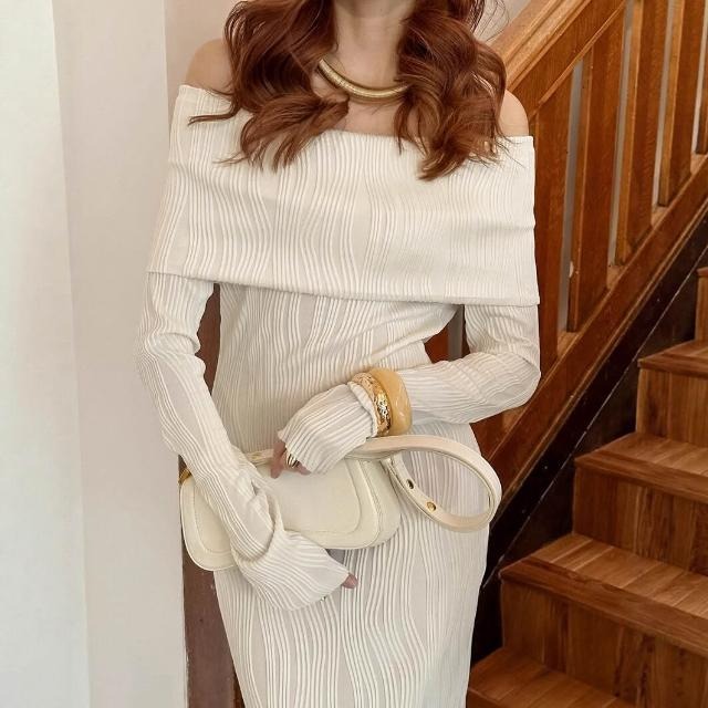 Off-Shoulder Textured Knit Maxi Dress for Women – Elegant, Comfortable, and Stylish for Any Occasion